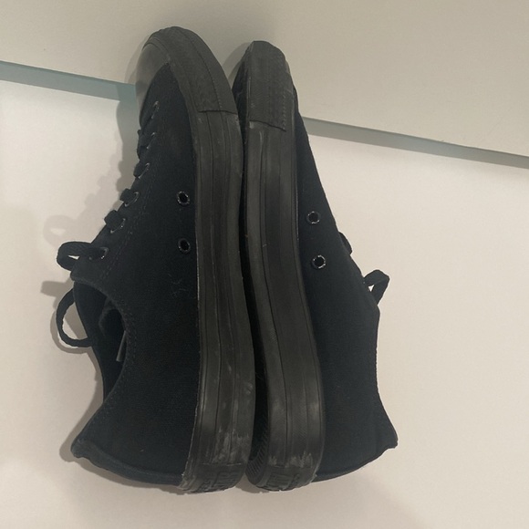 Black Converse - Picture 4 of 8